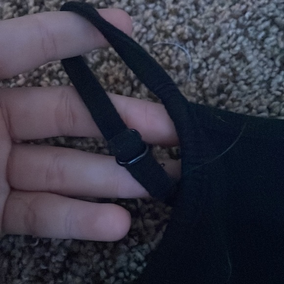 Black tank top - Picture 3 of 3